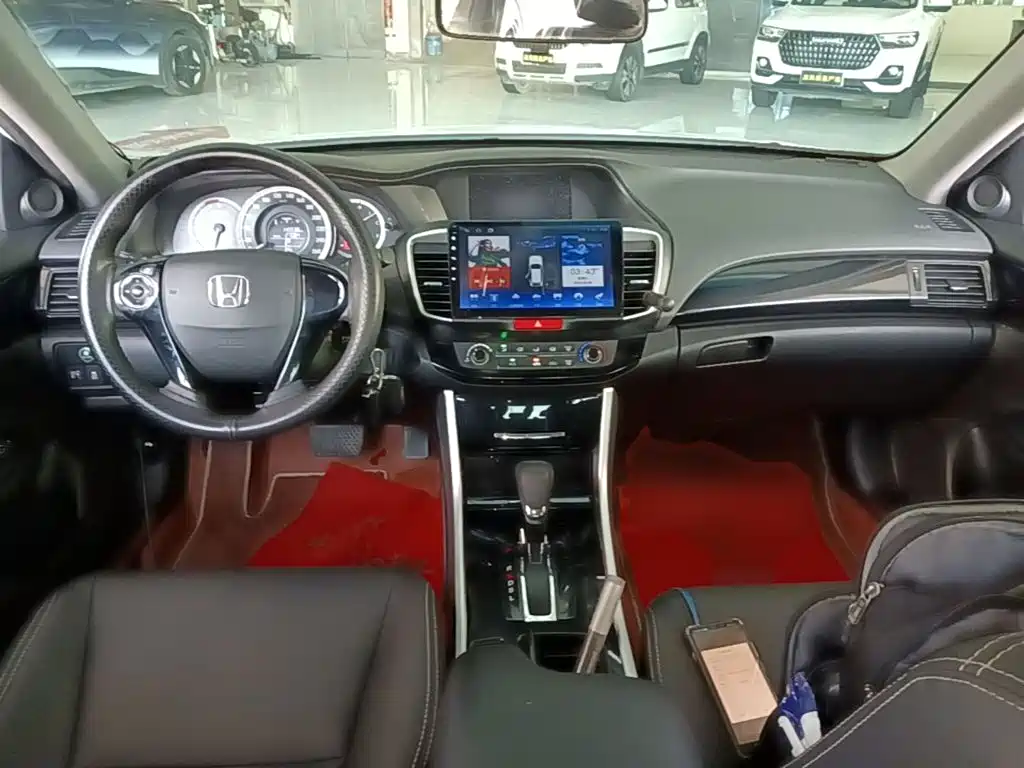 Honda Accord 2017 — фото 10
