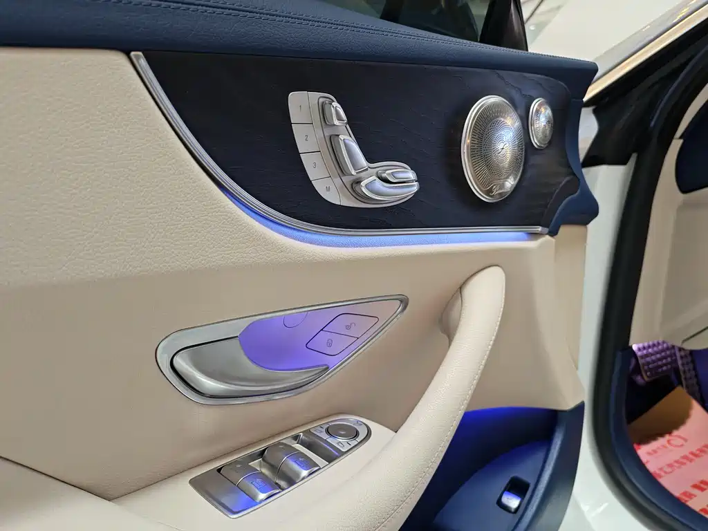 Mercedes-Benz E-Class 2021 — фото 14