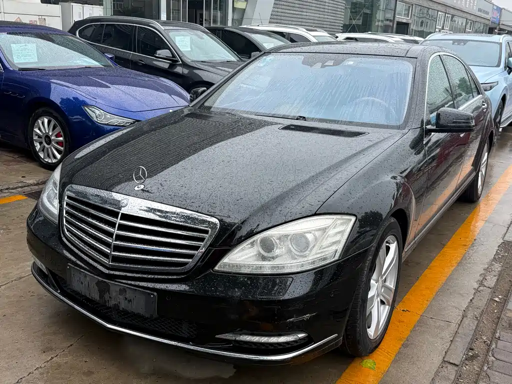 Mercedes-Benz S-Class 2010 — фото 1