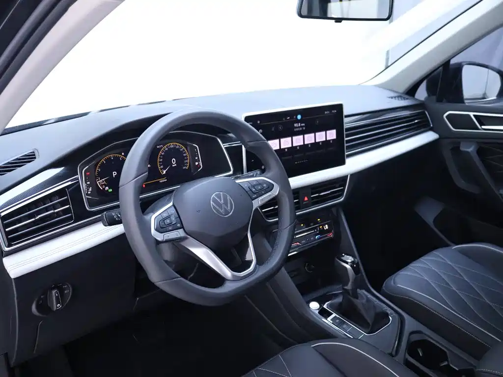 Volkswagen Tiguan L 2025 — фото 11