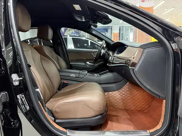 Mercedes-Benz S-Class 2020