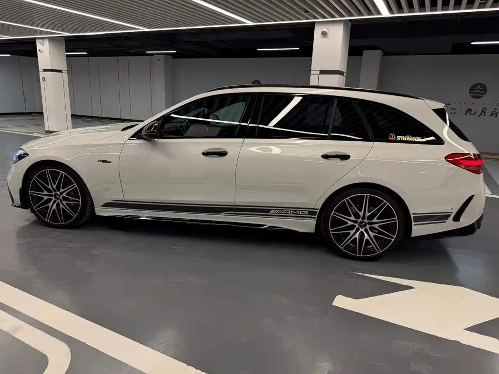 Mercedes-Benz C-Class AMG 2024 — фото 4