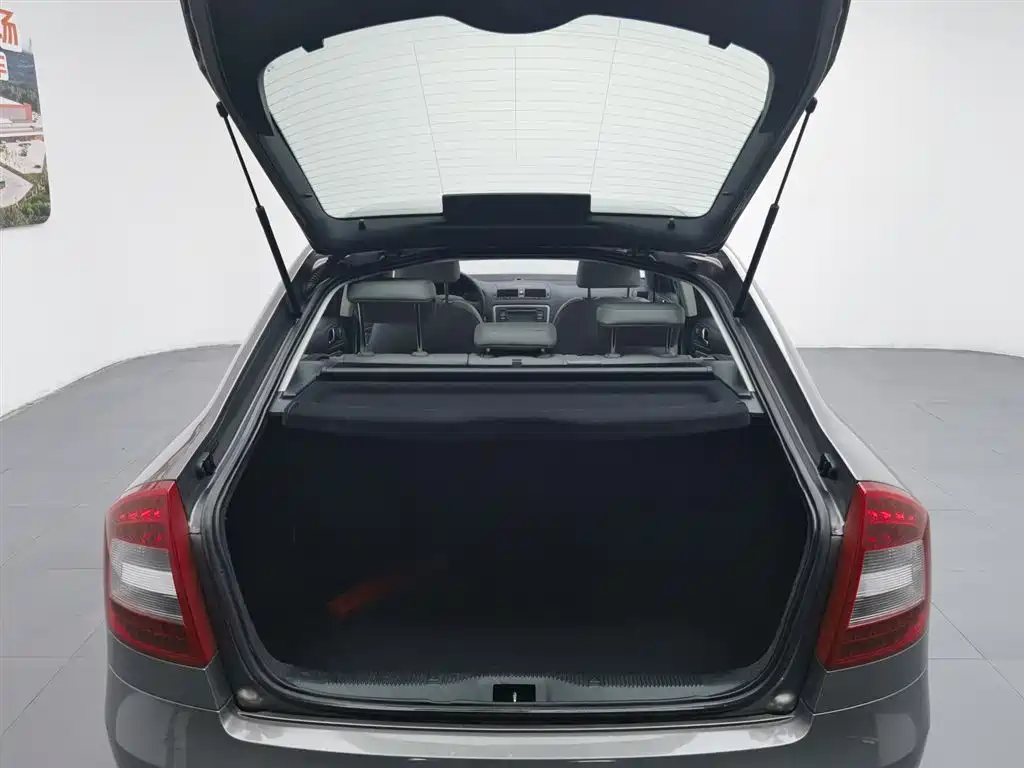 Skoda Octavia 2014 — фото 16
