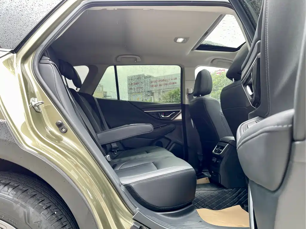 Subaru Outback 2023 — фото 12