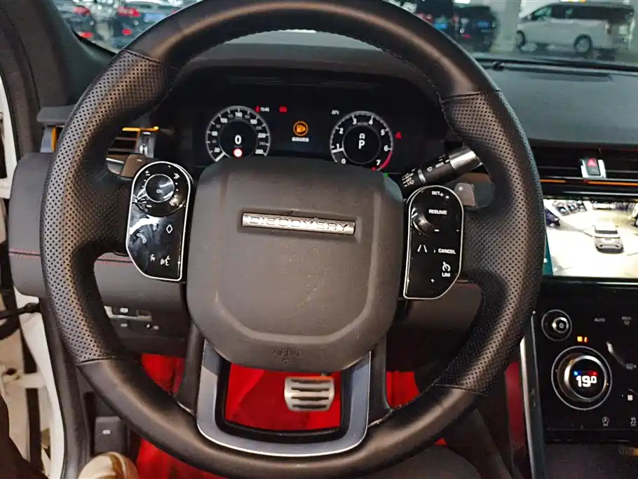 Land Rover Discovery Sport 2020 — фото 15