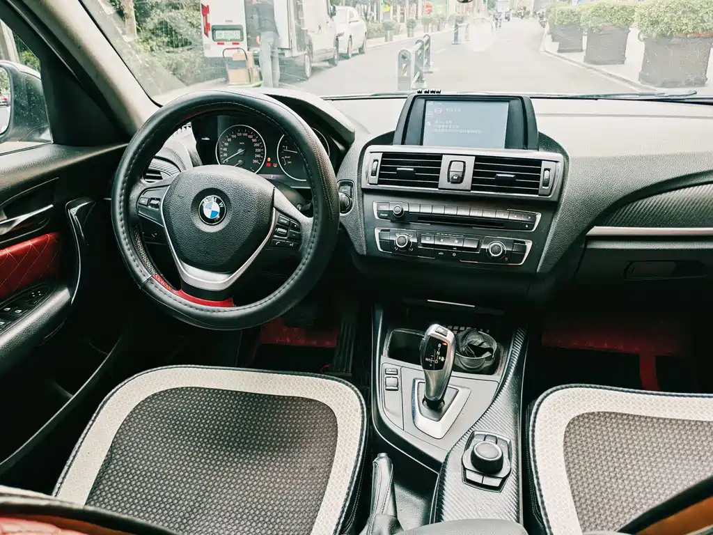 BMW 1 Series 2012 — фото 9