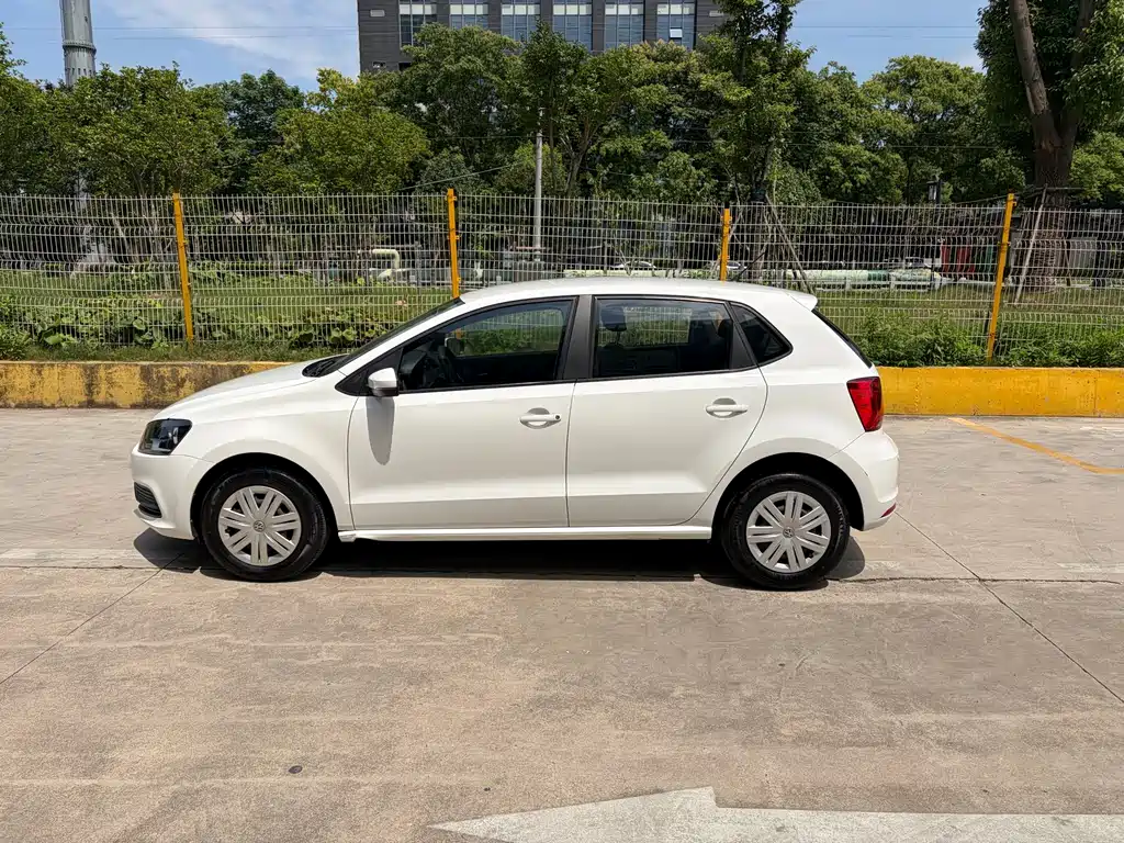 Volkswagen Polo 2018 — фото 9