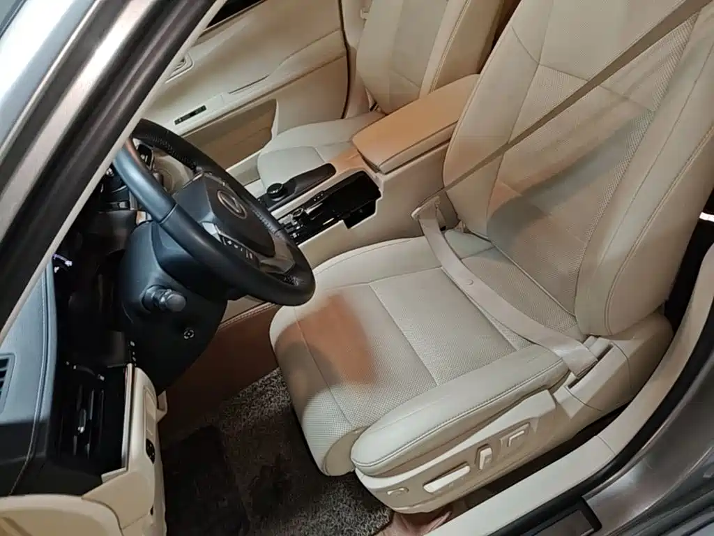Lexus ES 2015 — фото 15