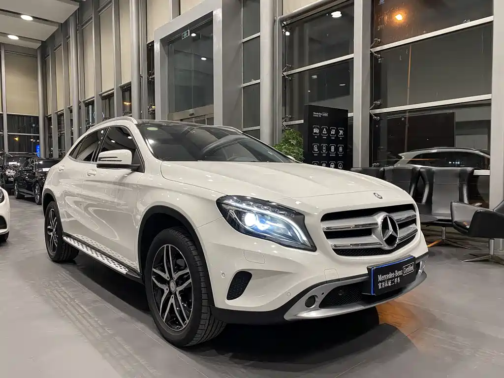 Mercedes-Benz GLA 2016