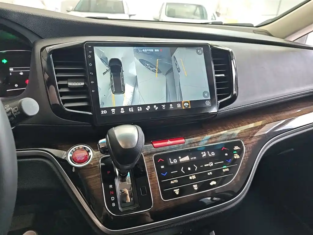 Honda Odyssey 2018 — фото 13