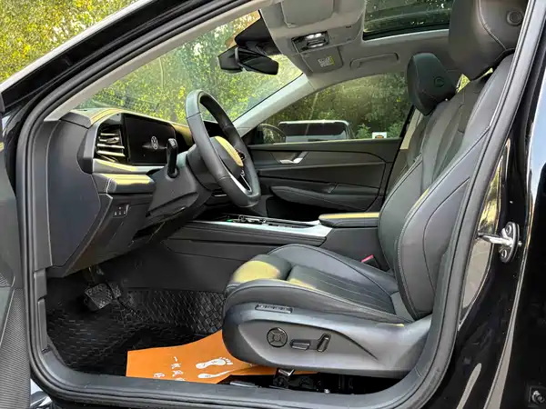 Volkswagen Passat 2024