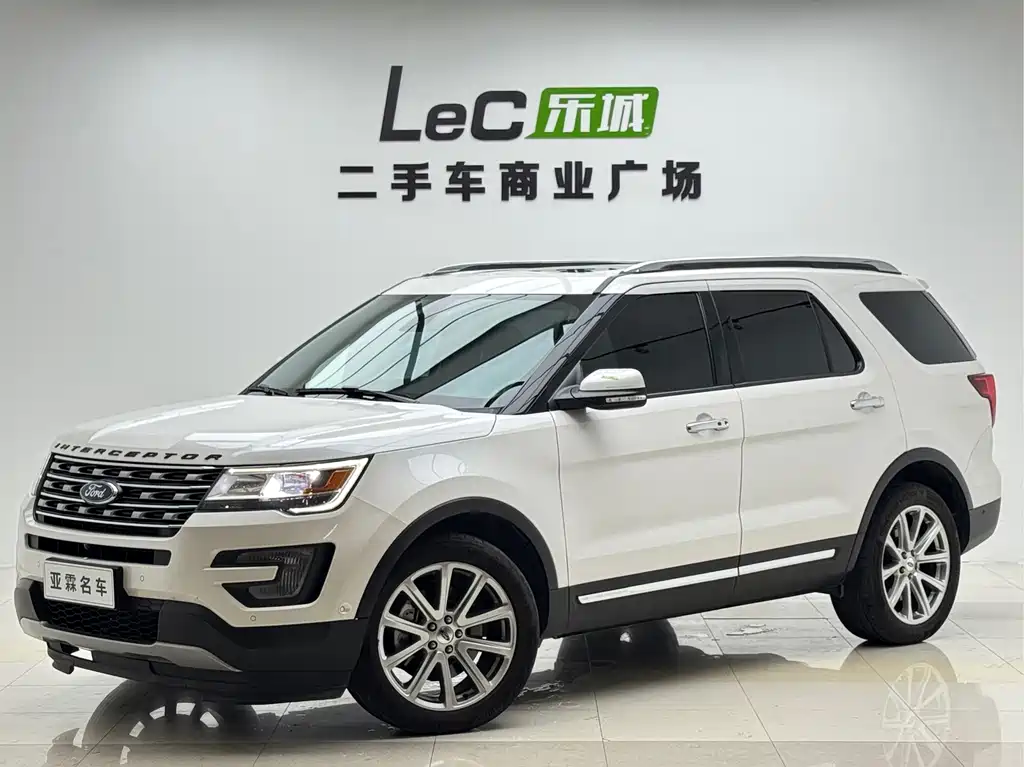 Ford Explorer 2018 — фото 1