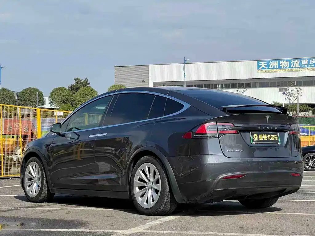 Tesla Model X 2017
