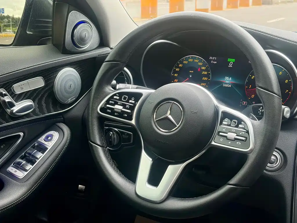Mercedes-Benz C-Class 2019 — фото 14
