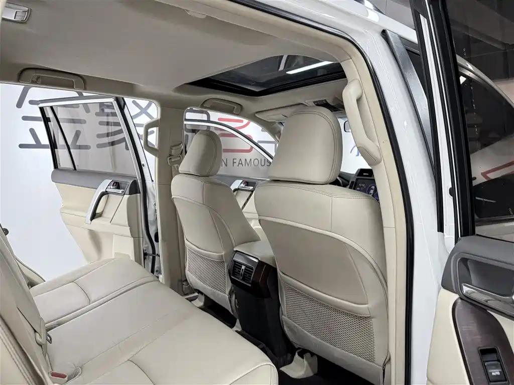 Toyota Prado 2014 — фото 14