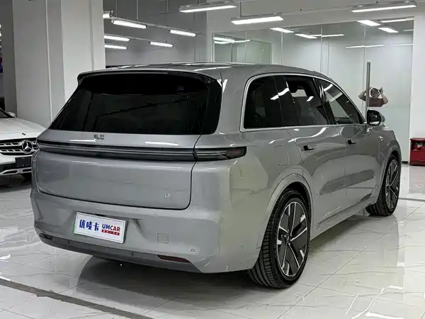 Li Auto L8 2025