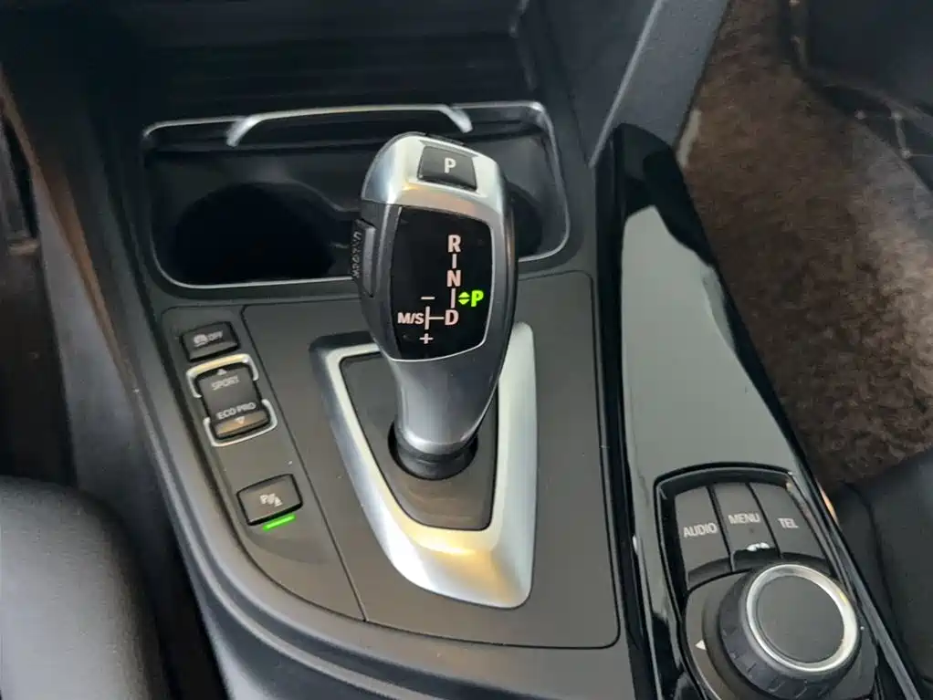 BMW 3 Series 2016 — фото 2