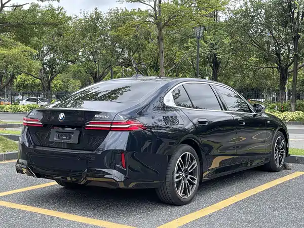 BMW 5 Series 2025