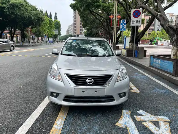 Nissan Sunny 2011