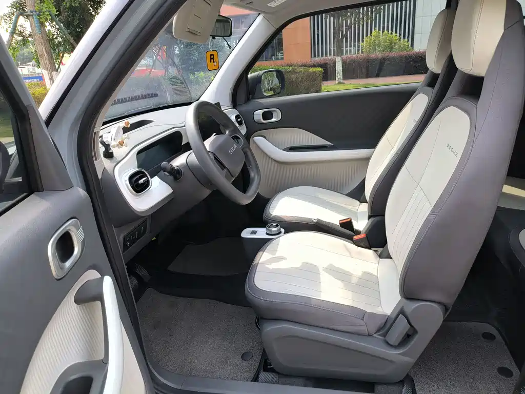 Geely Galaxy Panda 2025 — фото 11