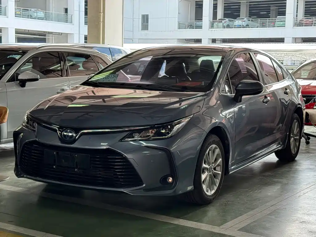 Toyota Corolla 2020 — фото 1