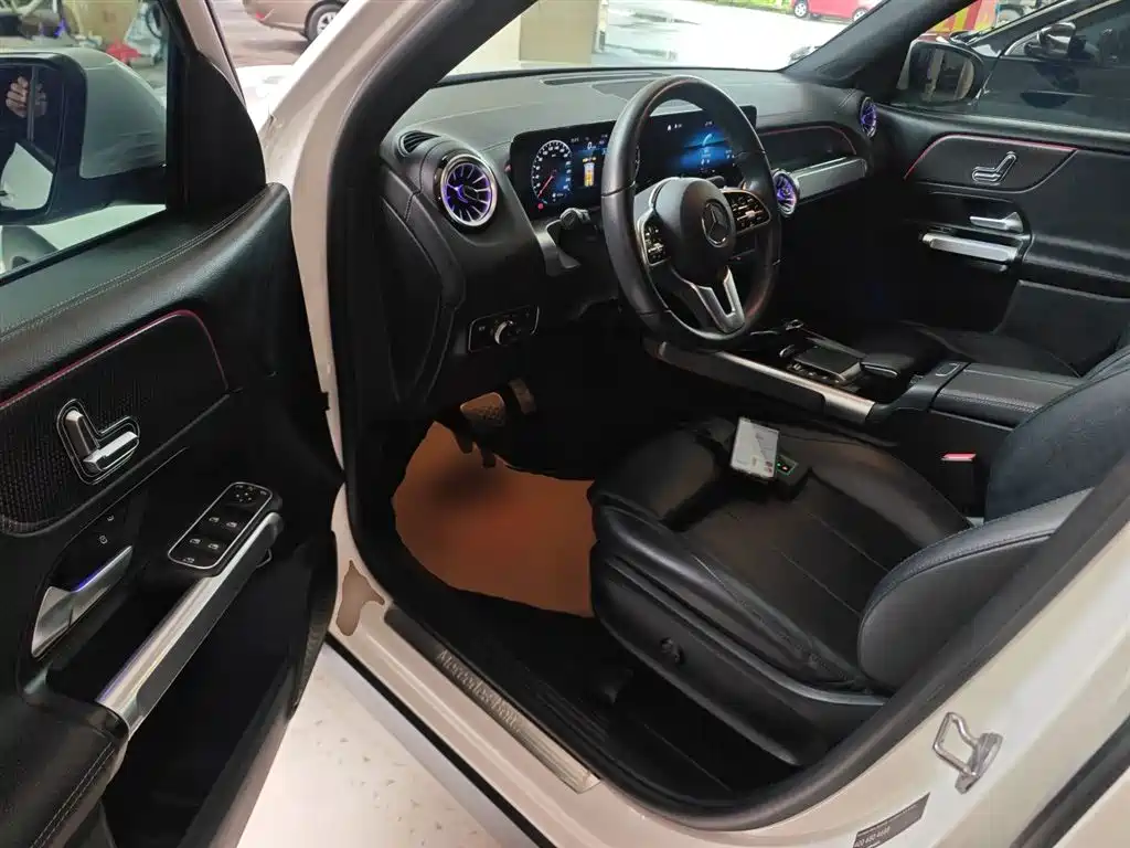 Mercedes-Benz GLB 2022 — фото 16
