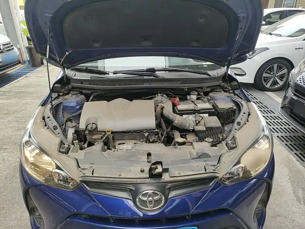 Toyota Yaris L 2017 — фото 20