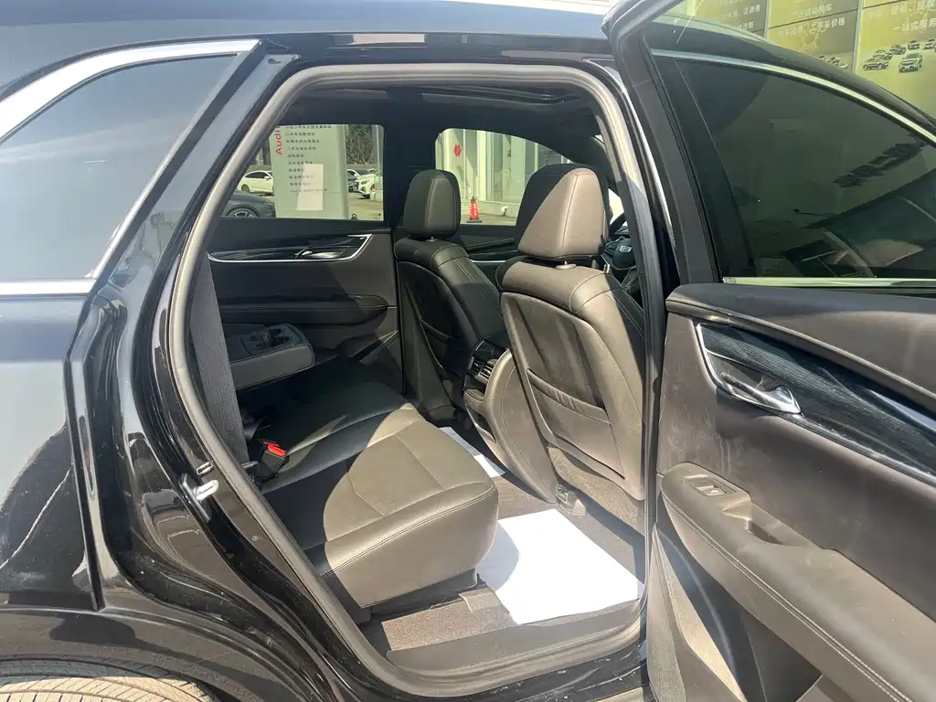 Cadillac XT5 2024 — фото 17