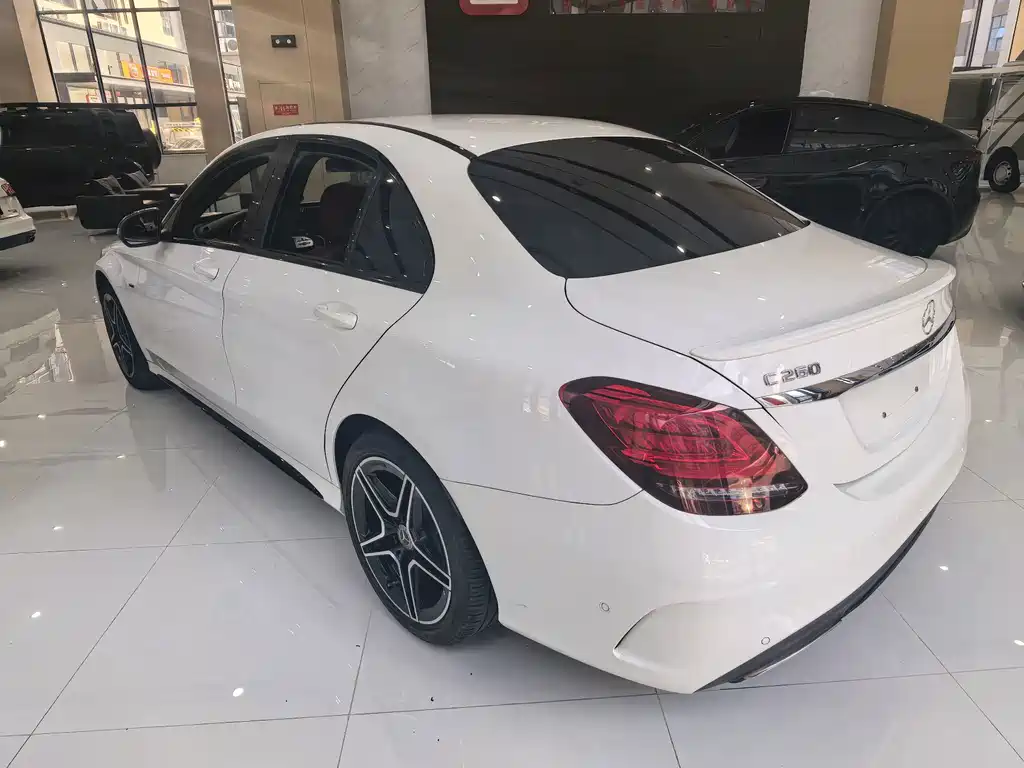 Mercedes-Benz C-Class 2021 — фото 17