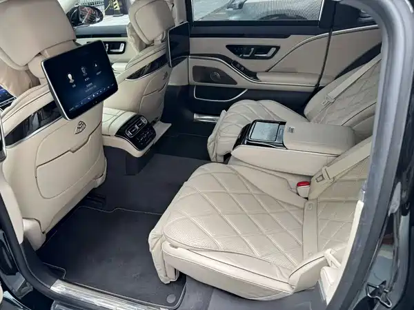 Mercedes-Benz Maybach S-Class 2023