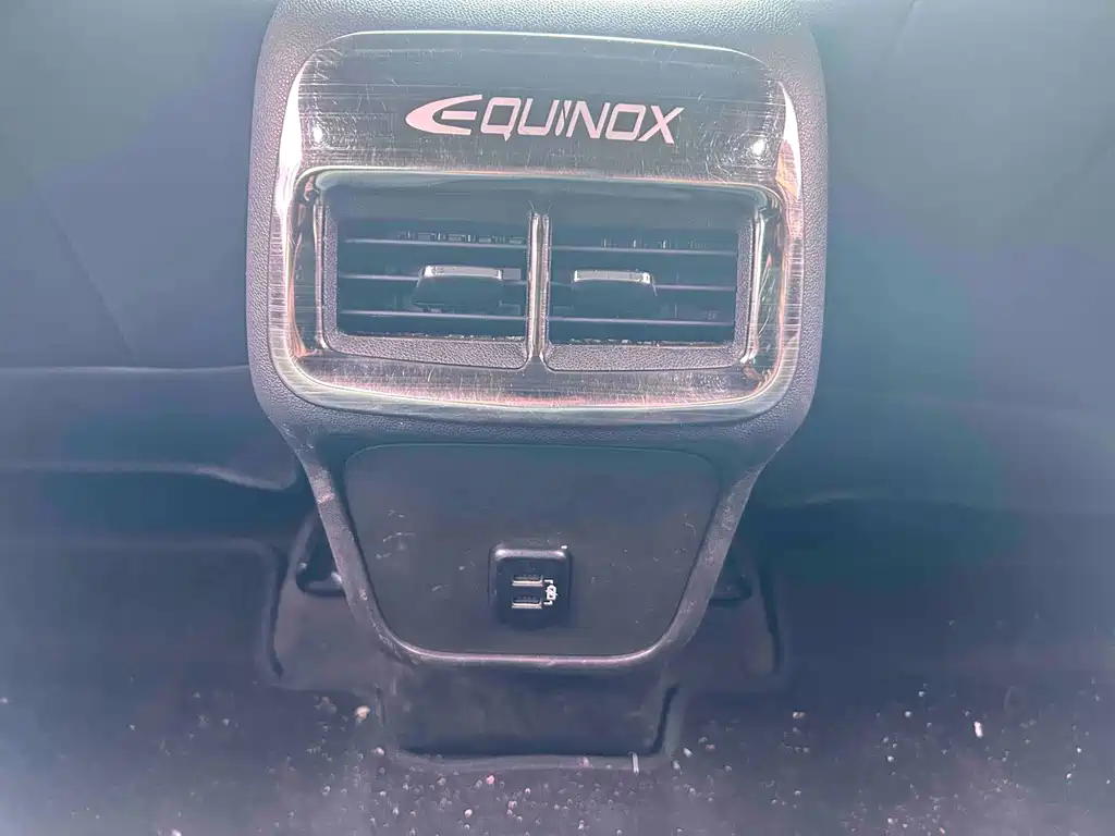 Chevrolet Equinox 2018 — фото 11