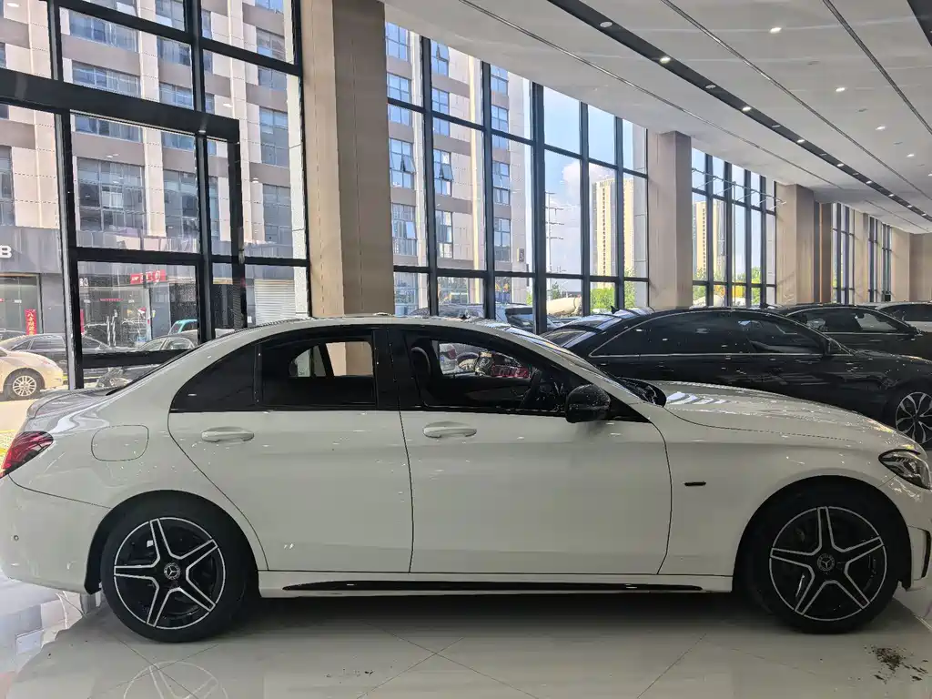 Mercedes-Benz C-Class 2021 — фото 16