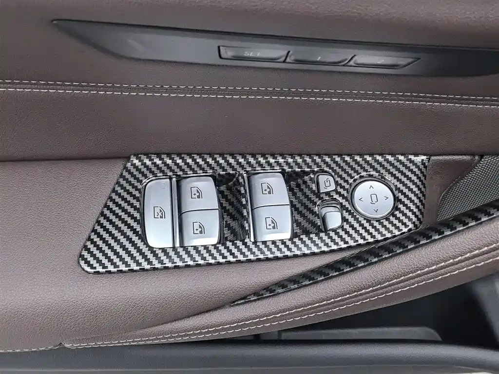 BMW 5 Series 2023 — фото 9