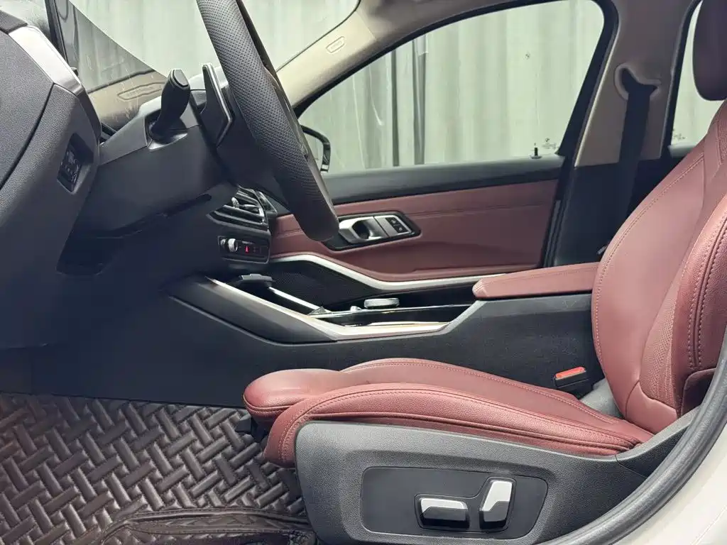 BMW 3 Series 2023