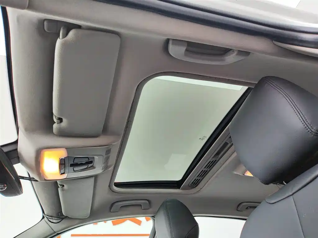 BMW 1 Series 2012 — фото 14