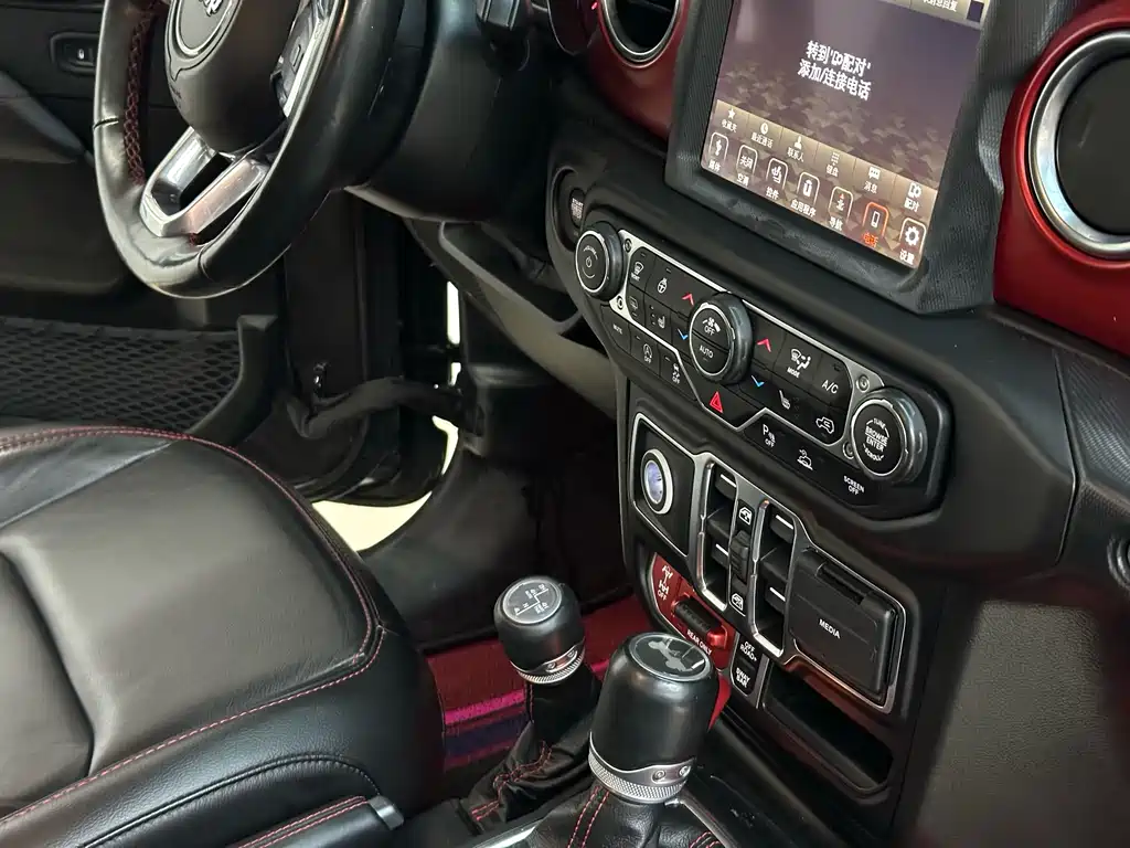 Jeep Wrangler 2021 — фото 23