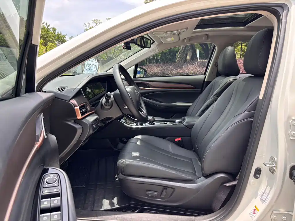 GAC Motor Trumpchi GA6 2019 — фото 13