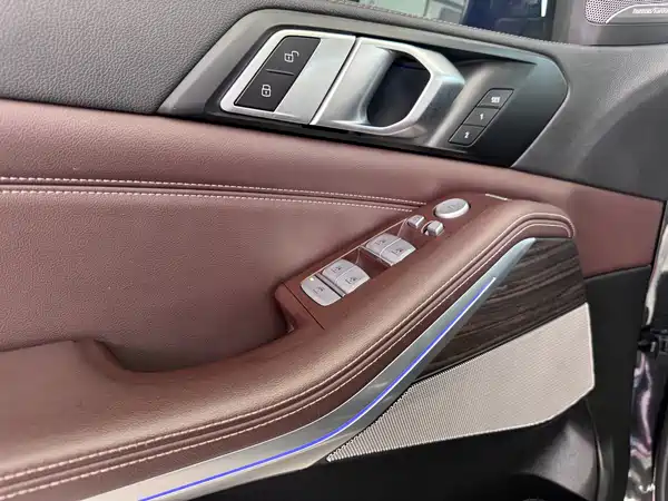 BMW X5 2023