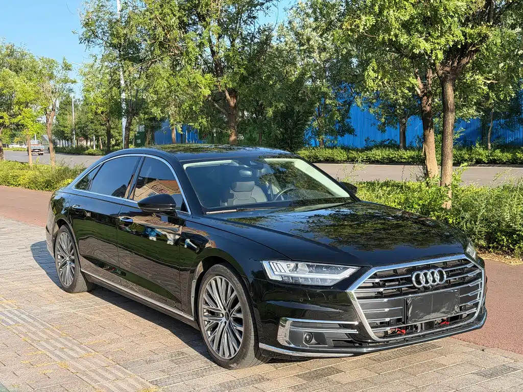 Audi A8 2022