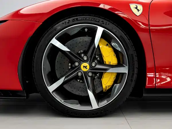 Ferrari SF90 2024