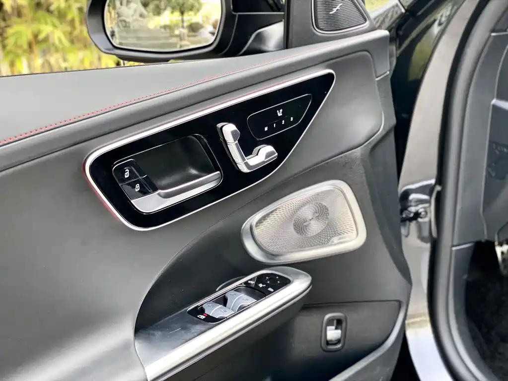 Mercedes-Benz C-Class AMG 2024 — фото 18