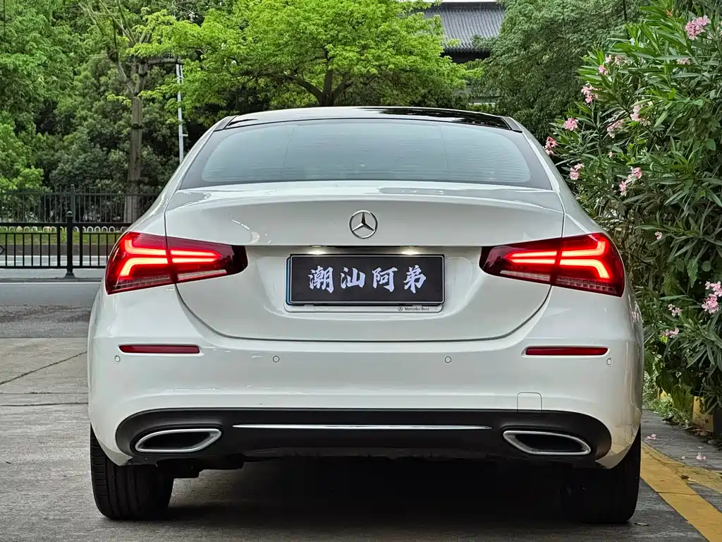 Mercedes-Benz A-Class 2019 — фото 9