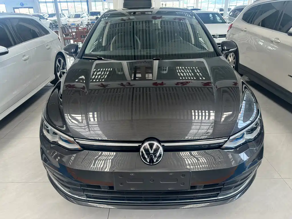Volkswagen Golf 2021