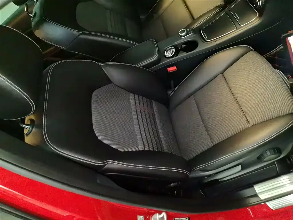 Mercedes-Benz B-Class 2016 — фото 17