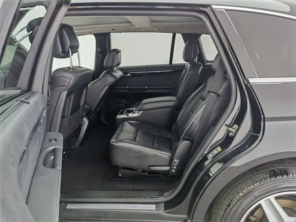Mercedes-Benz R-Class 2017 — фото 15