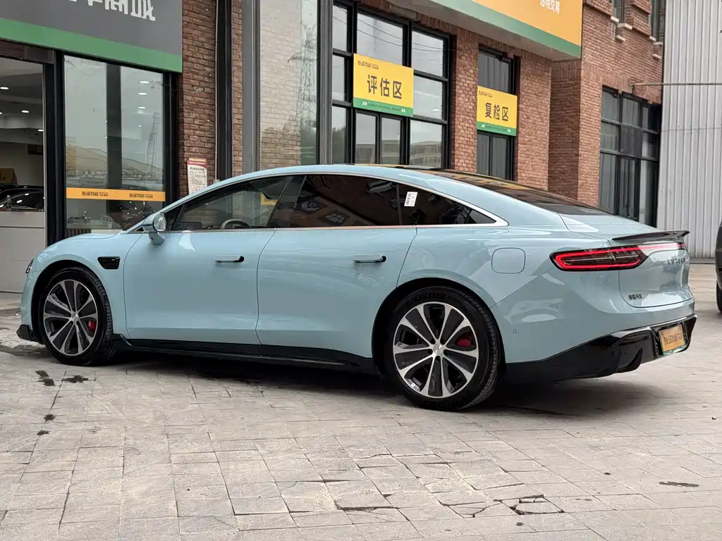 Luxeed Zhijie S7 2025