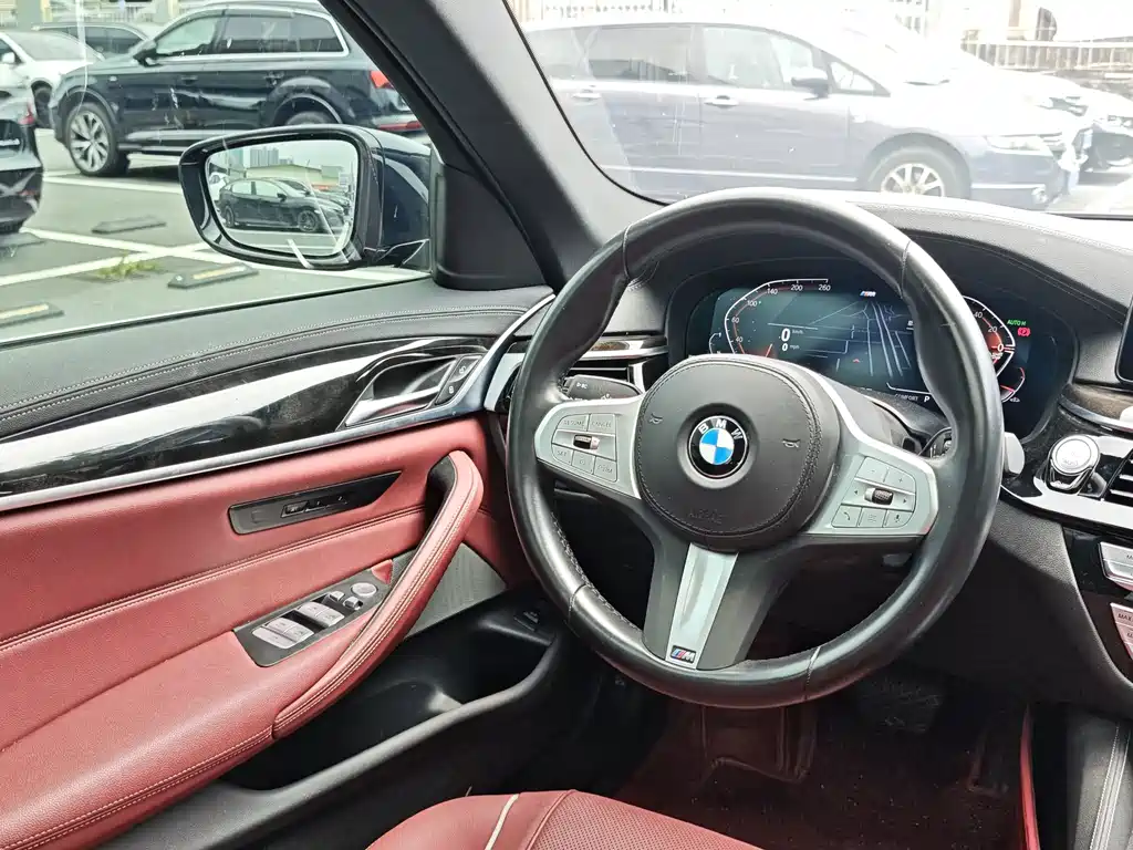 BMW 5 Series 2023 — фото 15