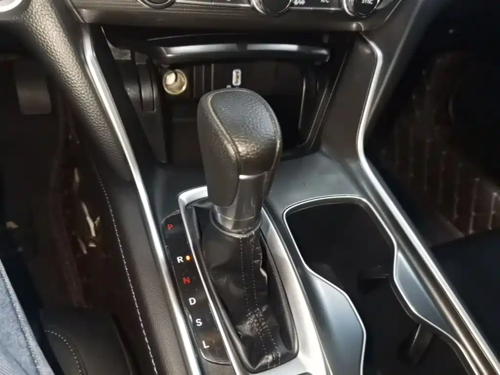 Honda Accord 2023 — фото 14