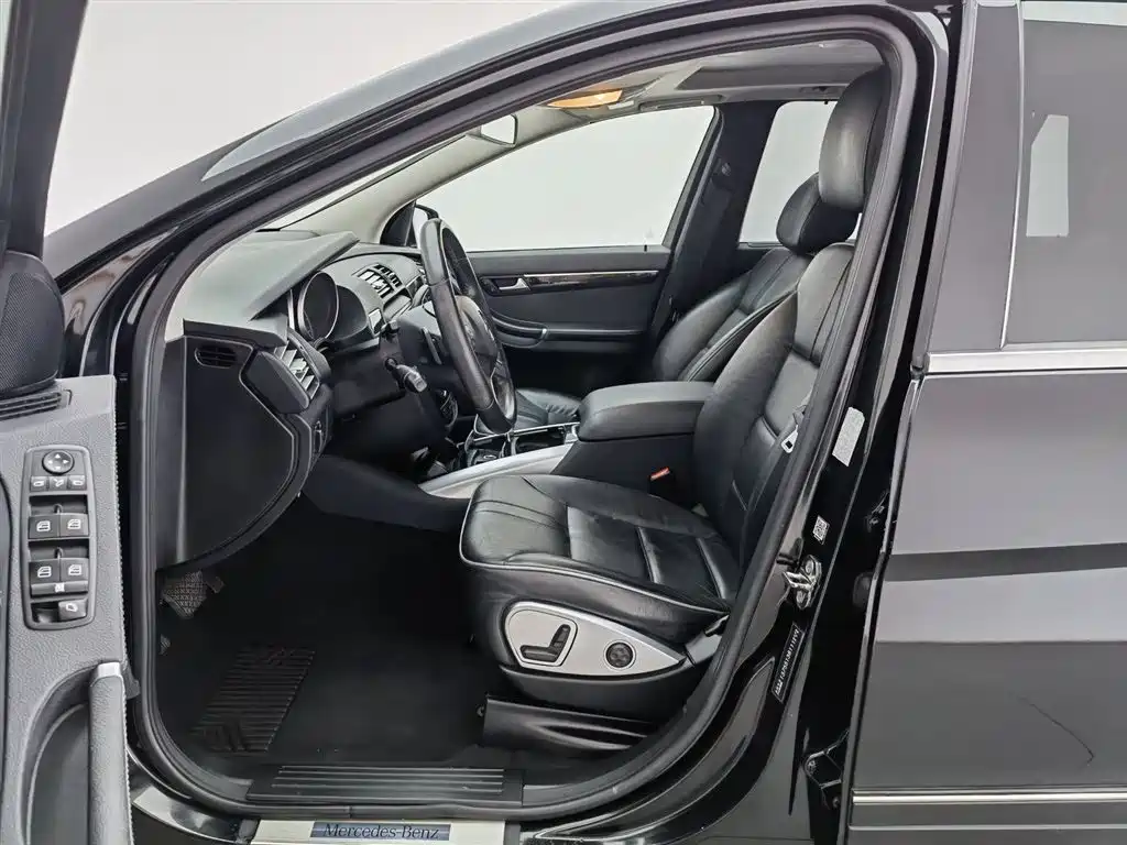 Mercedes-Benz R-Class 2017 — фото 10