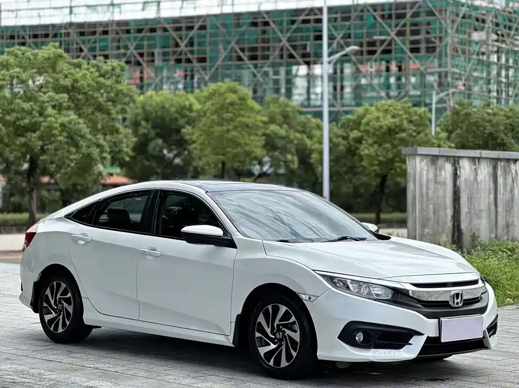 Honda Civic 2018 — фото 3